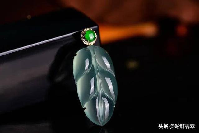 翡翠种水料价格,什么是水料翡翠-第2张图片-翡翠网 翡翠种水料价格,什么是水料翡翠-第2张图片-翡翠网