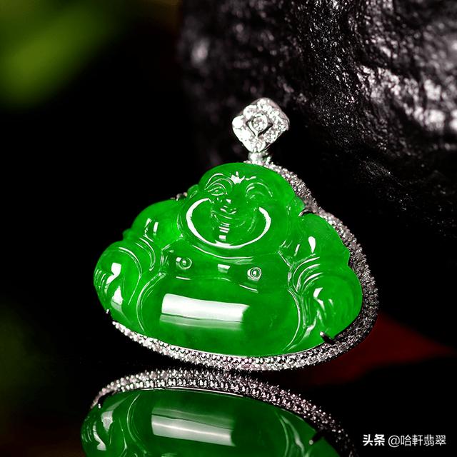 翡翠种水料价格,什么是水料翡翠-第5张图片-翡翠网 翡翠种水料价格,什么是水料翡翠-第5张图片-翡翠网