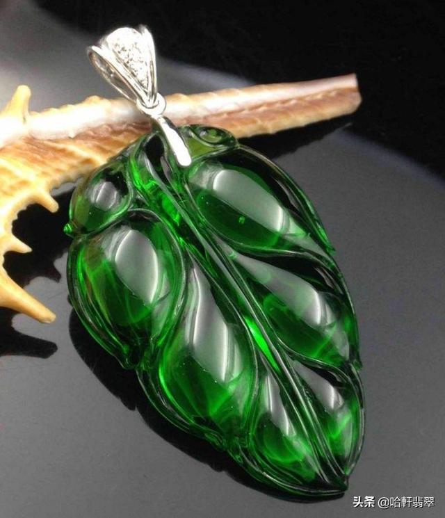 翡翠种水料价格,什么是水料翡翠-第9张图片-翡翠网 翡翠种水料价格,什么是水料翡翠-第9张图片-翡翠网