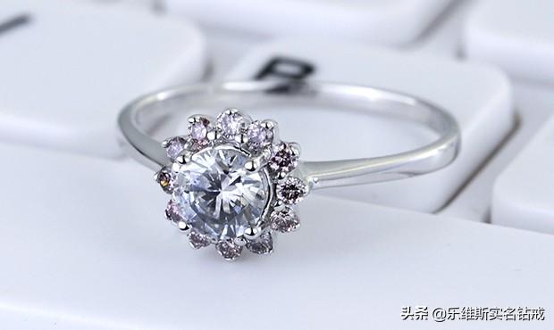 最耐看的钻戒款式,钻戒哪个品牌好国内-第3张图片-翡翠网 最耐看的钻戒款式,钻戒哪个品牌好国内-第3张图片-翡翠网