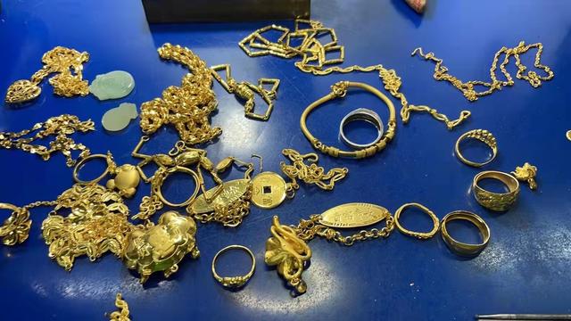 普通人不要买黄金,黄金每年的价格-第4张图片-翡翠网 普通人不要买黄金,黄金每年的价格-第4张图片-翡翠网