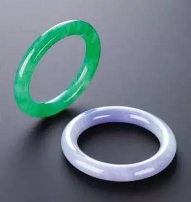 白翡翠吊坠的大致价格,翡翠精品价格-第16张图片-翡翠网 白翡翠吊坠的大致价格,翡翠精品价格-第16张图片-翡翠网