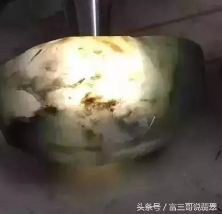 翡翠知识入门完整版,翡翠没用的知识-第5张图片-翡翠网