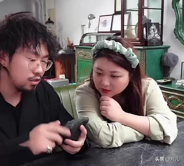 20万元翡翠原石图,开局直接20亿免费阅读-第4张图片-翡翠网 20万元翡翠原石图,开局直接20亿免费阅读-第4张图片-翡翠网