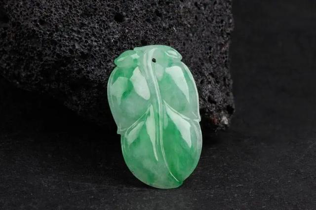 翡翠哪里的产地比较好,翡翠档次价格-第6张图片-翡翠网 翡翠哪里的产地比较好,翡翠档次价格-第6张图片-翡翠网