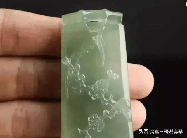 翡翠手镯棉淡了紫底的翡翠手镯会不会变淡-第5张图片-翡翠网 翡翠手镯棉淡了紫底的翡翠手镯会不会变淡-第5张图片-翡翠网