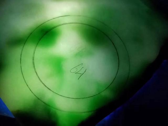 冰糯种翡翠好吗化冰底翡翠手镯价格-第4张图片-翡翠网 冰糯种翡翠好吗化冰底翡翠手镯价格-第4张图片-翡翠网