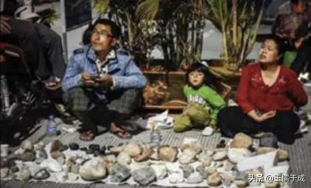 瑞丽翡翠原石批发市场瑞丽哪里有翡翠原石卖-第3张图片-翡翠网 瑞丽翡翠原石批发市场瑞丽哪里有翡翠原石卖-第3张图片-翡翠网