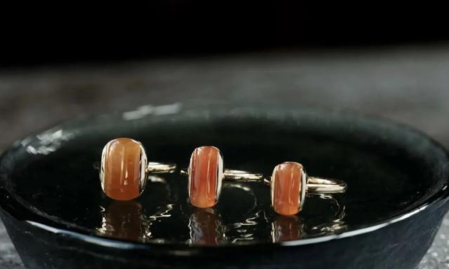 高冰种翡翠一般多钱冰种翡翠原石价格一般多少-第5张图片-翡翠网 高冰种翡翠一般多钱冰种翡翠原石价格一般多少-第5张图片-翡翠网