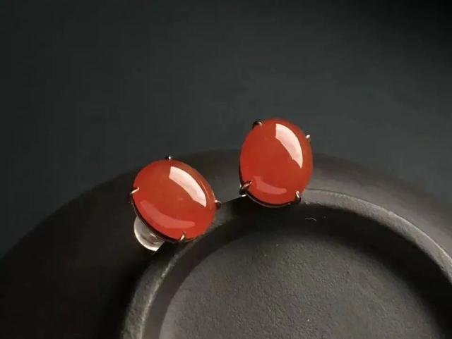 高冰种翡翠一般多钱冰种翡翠原石价格一般多少-第6张图片-翡翠网 高冰种翡翠一般多钱冰种翡翠原石价格一般多少-第6张图片-翡翠网