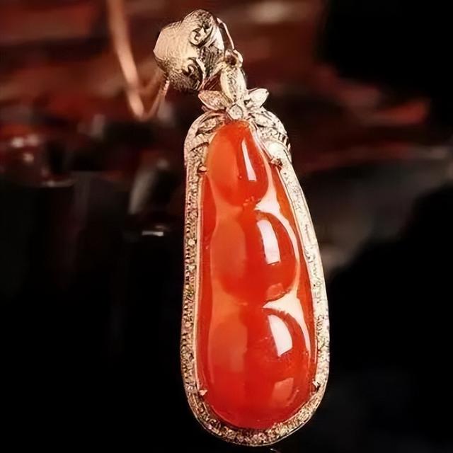 高冰种翡翠一般多钱冰种翡翠原石价格一般多少-第13张图片-翡翠网 高冰种翡翠一般多钱冰种翡翠原石价格一般多少-第13张图片-翡翠网