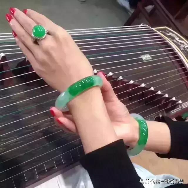 翡翠原石话术讲解卖点,翡翠原石皮革介绍话术-第10张图片-翡翠网 翡翠原石话术讲解卖点,翡翠原石皮革介绍话术-第10张图片-翡翠网