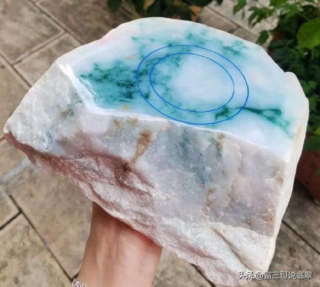 翡翠手镯原石视频翡翠原石的价位-第2张图片-翡翠网 翡翠手镯原石视频翡翠原石的价位-第2张图片-翡翠网