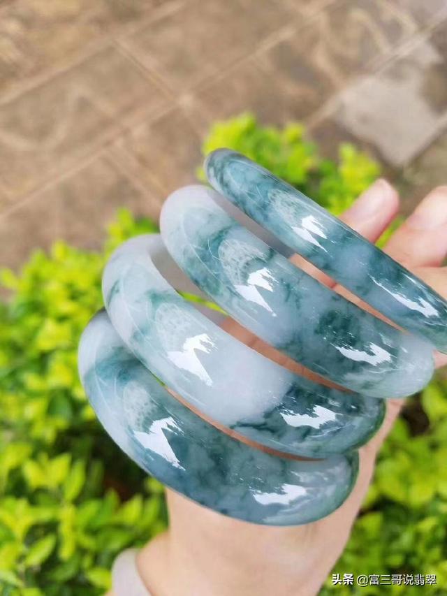 翡翠手镯原石视频翡翠原石的价位-第8张图片-翡翠网 翡翠手镯原石视频翡翠原石的价位-第8张图片-翡翠网