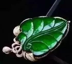 铁龙生翡翠原石价格,铁龙生原石的特点-第6张图片-翡翠网 铁龙生翡翠原石价格,铁龙生原石的特点-第6张图片-翡翠网