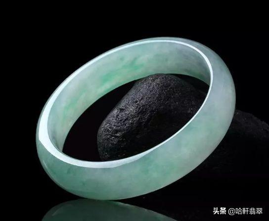 湖北翡翠原石糯冰种抚顺冰糯翡翠原石-第4张图片-翡翠网 湖北翡翠原石糯冰种抚顺冰糯翡翠原石-第4张图片-翡翠网