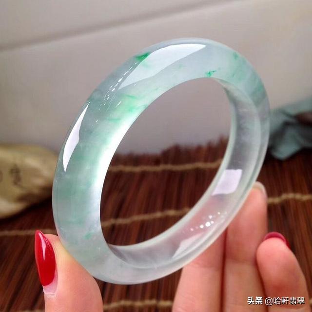 湖北翡翠原石糯冰种抚顺冰糯翡翠原石-第5张图片-翡翠网 湖北翡翠原石糯冰种抚顺冰糯翡翠原石-第5张图片-翡翠网