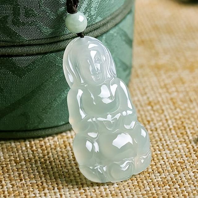 糯种翡翠鉴别糯种翡翠的翡翠价格-第6张图片-翡翠网 糯种翡翠鉴别糯种翡翠的翡翠价格-第6张图片-翡翠网