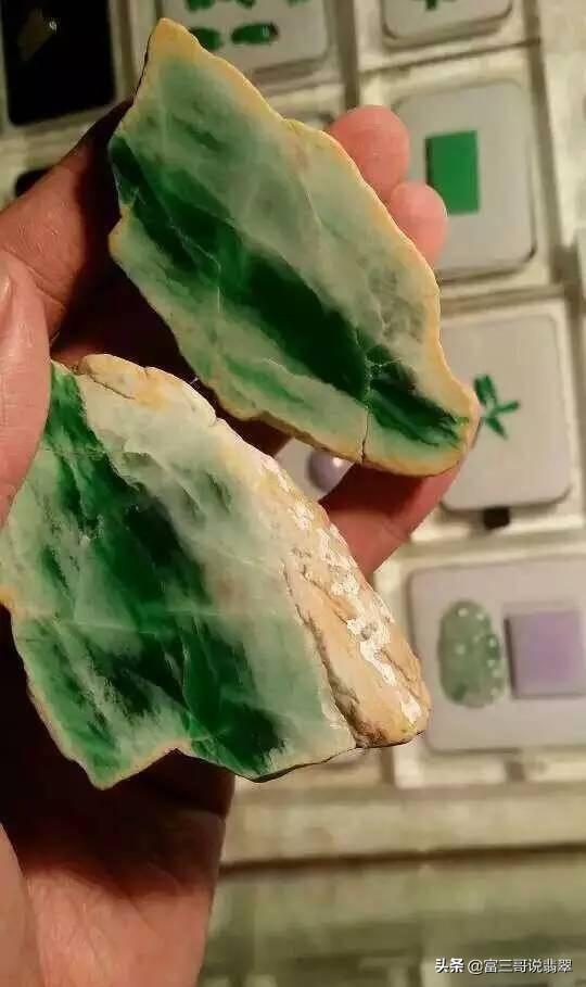 翡翠原石小的自己磨怎么磨,翡翠原石在家怎么去皮-第2张图片-翡翠网 翡翠原石小的自己磨怎么磨,翡翠原石在家怎么去皮-第2张图片-翡翠网