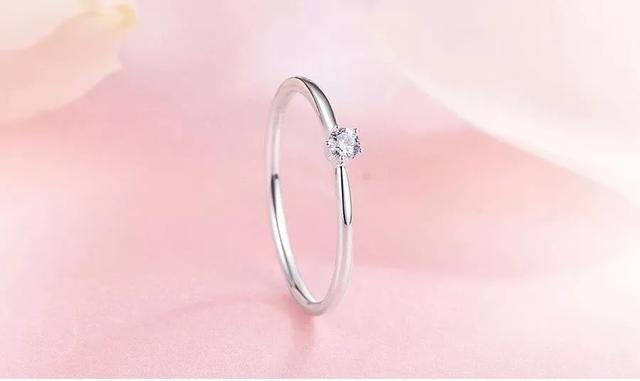 中国钻戒十大名牌排名,珠宝钻石-第3张图片-翡翠网 中国钻戒十大名牌排名,珠宝钻石-第3张图片-翡翠网