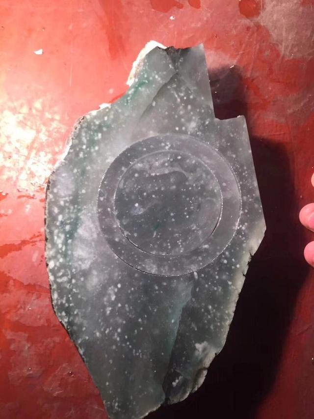 老帕敢翡翠原石,老帕敢色料特点-第1张图片-翡翠网 老帕敢翡翠原石,老帕敢色料特点-第1张图片-翡翠网