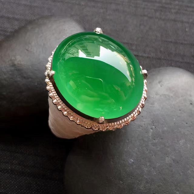 老帕敢翡翠原石,老帕敢色料特点-第4张图片-翡翠网 老帕敢翡翠原石,老帕敢色料特点-第4张图片-翡翠网