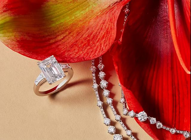 买钻石戒指哪个品牌好钻石品牌排行榜前十名-第19张图片-翡翠网 买钻石戒指哪个品牌好钻石品牌排行榜前十名-第19张图片-翡翠网