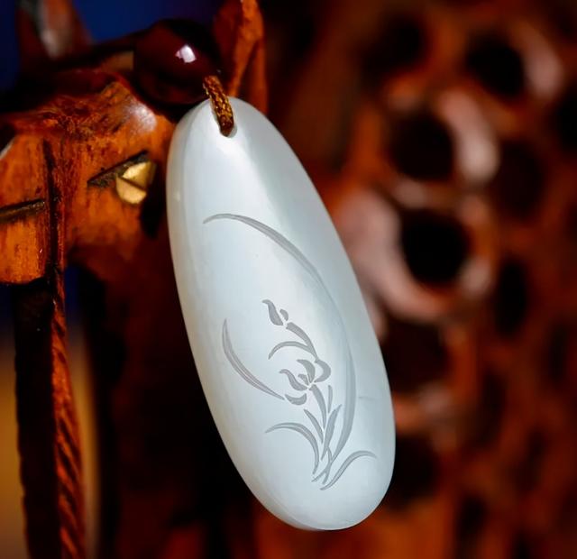 天津哪里可以修补翡翠手镯,翡翠手镯容易碎吗-第3张图片-翡翠网 天津哪里可以修补翡翠手镯,翡翠手镯容易碎吗-第3张图片-翡翠网