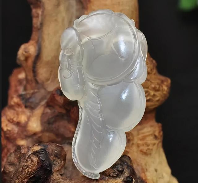 天津哪里可以修补翡翠手镯,翡翠手镯容易碎吗-第5张图片-翡翠网 天津哪里可以修补翡翠手镯,翡翠手镯容易碎吗-第5张图片-翡翠网