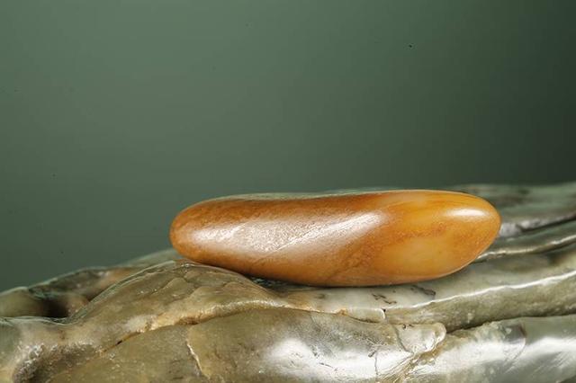 翡翠原石图片欣赏图片黄翡翠籽料原石图片-第4张图片-翡翠网 翡翠原石图片欣赏图片黄翡翠籽料原石图片-第4张图片-翡翠网