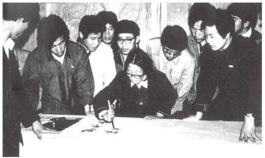 翡翠怎么辨别好坏陕西翡翠原石厂家-第11张图片-翡翠网 翡翠怎么辨别好坏陕西翡翠原石厂家-第11张图片-翡翠网