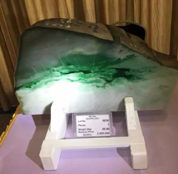 翡翠原石什么场口好开封翡翠原石源头工厂-第1张图片-翡翠网 翡翠原石什么场口好开封翡翠原石源头工厂-第1张图片-翡翠网