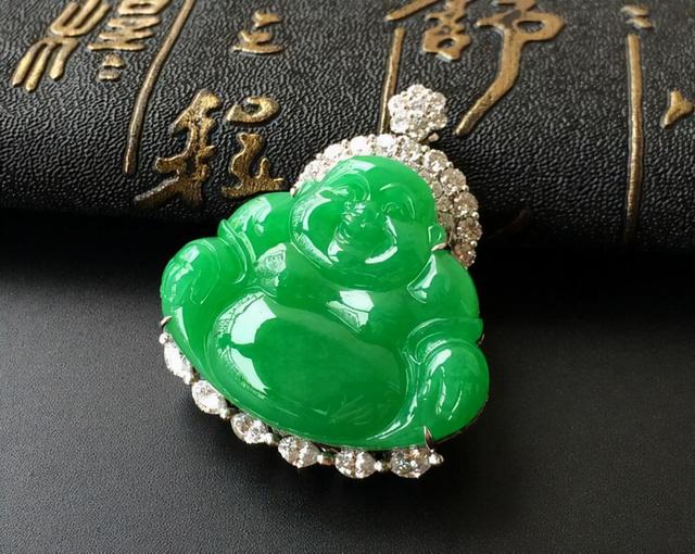 戴翡翠挂件的小知识,女人戴翡翠佛吊坠好吗-第7张图片-翡翠网 戴翡翠挂件的小知识,女人戴翡翠佛吊坠好吗-第7张图片-翡翠网