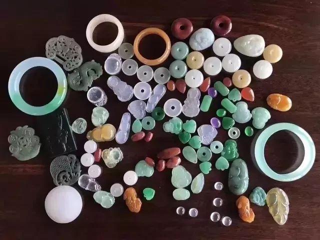 翡翠鉴别知识哪里学的简单介绍-第10张图片-翡翠网 翡翠鉴别知识哪里学的简单介绍-第10张图片-翡翠网