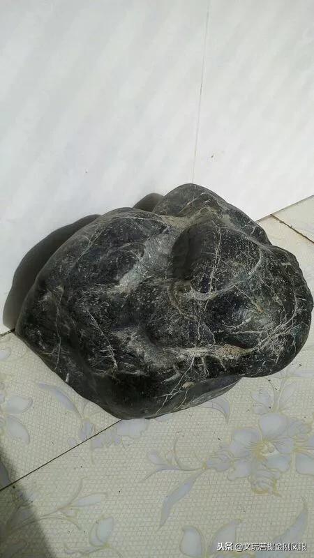 翡翠原石刷洗过程翡翠原石怎么刷洗-第5张图片-翡翠网 翡翠原石刷洗过程翡翠原石怎么刷洗-第5张图片-翡翠网
