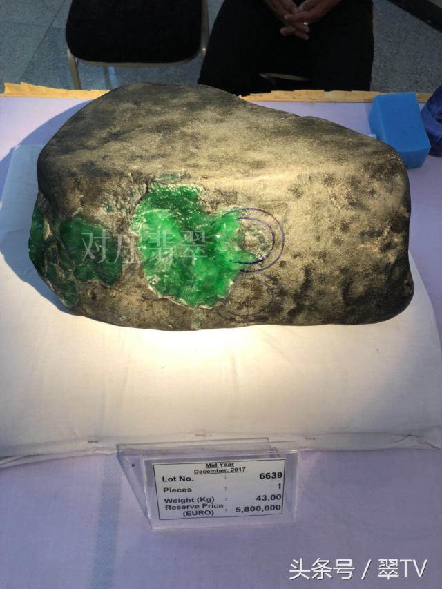 缅甸翡翠价格走势缅甸翡翠原石-第13张图片-翡翠网 缅甸翡翠价格走势缅甸翡翠原石-第13张图片-翡翠网