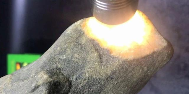 莫西沙翡翠成品图片莫西沙翡翠原石结果-第3张图片-翡翠网