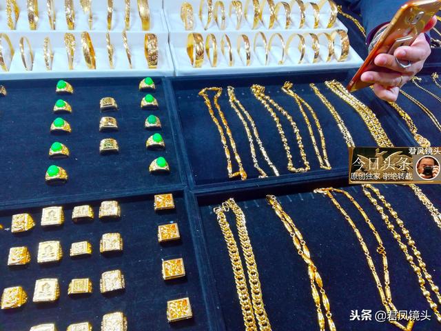 宜昌最便宜的翡翠手镯翡翠手镯戴在哪只手好-第5张图片-翡翠网 宜昌最便宜的翡翠手镯翡翠手镯戴在哪只手好-第5张图片-翡翠网