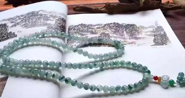 老坑玻璃种翡翠原石详解500元料切出天价翡翠-第6张图片-翡翠网 老坑玻璃种翡翠原石详解500元料切出天价翡翠-第6张图片-翡翠网