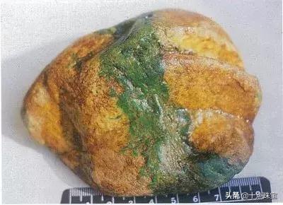 老帕敢原石皮壳详解鸡蛋黄翡翠原石手镯-第3张图片-翡翠网 老帕敢原石皮壳详解鸡蛋黄翡翠原石手镯-第3张图片-翡翠网