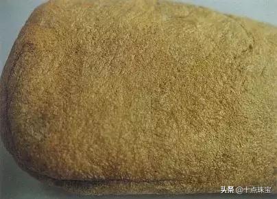 老帕敢原石皮壳详解鸡蛋黄翡翠原石手镯-第33张图片-翡翠网 老帕敢原石皮壳详解鸡蛋黄翡翠原石手镯-第33张图片-翡翠网