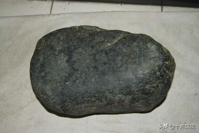 老帕敢原石皮壳详解鸡蛋黄翡翠原石手镯-第48张图片-翡翠网 老帕敢原石皮壳详解鸡蛋黄翡翠原石手镯-第48张图片-翡翠网