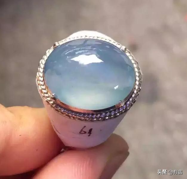 天空蓝翡翠价格的简单介绍-第4张图片-翡翠网 天空蓝翡翠价格的简单介绍-第4张图片-翡翠网