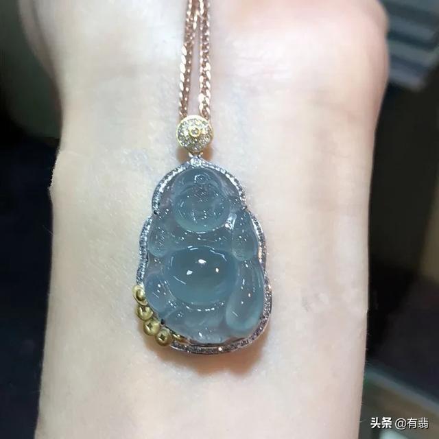 天空蓝翡翠价格的简单介绍-第7张图片-翡翠网 天空蓝翡翠价格的简单介绍-第7张图片-翡翠网