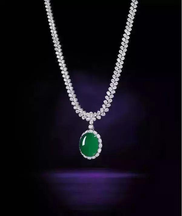 香格里拉翡翠手镯原石,香格里拉文成珠宝骗局-第9张图片-翡翠网 香格里拉翡翠手镯原石,香格里拉文成珠宝骗局-第9张图片-翡翠网