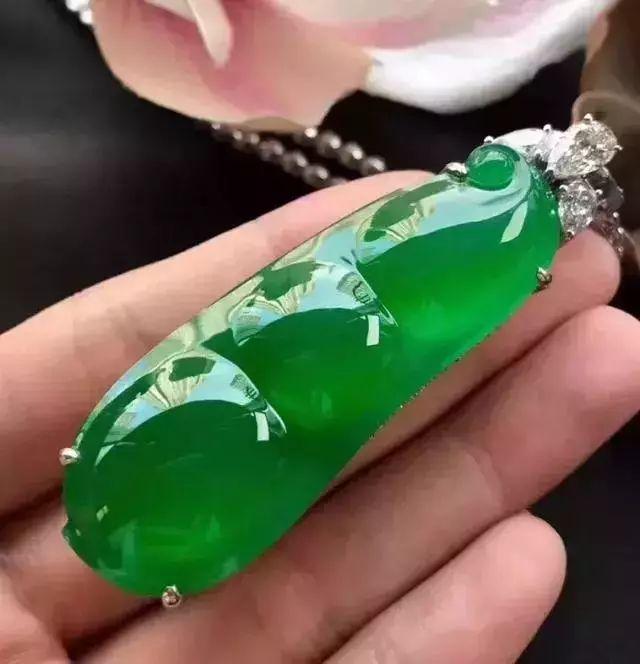 香格里拉翡翠手镯原石,香格里拉文成珠宝骗局-第15张图片-翡翠网 香格里拉翡翠手镯原石,香格里拉文成珠宝骗局-第15张图片-翡翠网