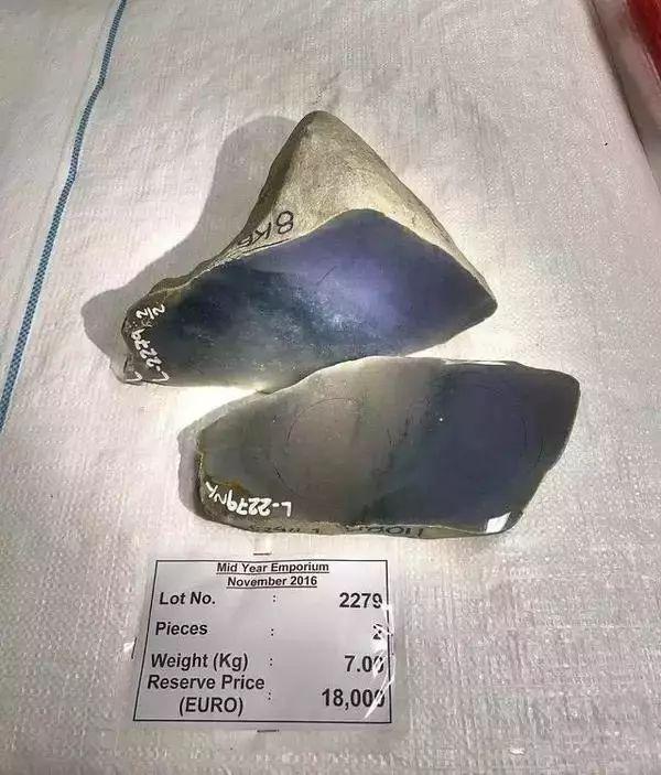 香格里拉翡翠手镯原石,香格里拉文成珠宝骗局-第27张图片-翡翠网 香格里拉翡翠手镯原石,香格里拉文成珠宝骗局-第27张图片-翡翠网