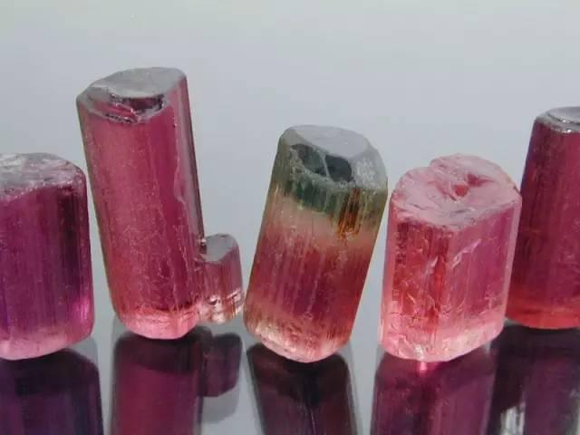 十种石头捡不得,25种常见宝石-第46张图片-翡翠网 十种石头捡不得,25种常见宝石-第46张图片-翡翠网