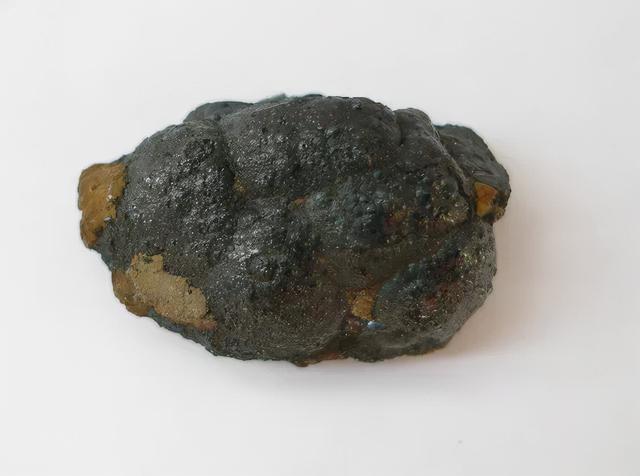 十种石头捡不得,25种常见宝石-第86张图片-翡翠网 十种石头捡不得,25种常见宝石-第86张图片-翡翠网