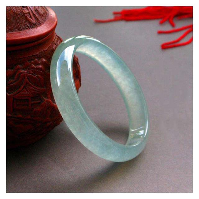 新坑翡翠原石翡翠原石和新坑的区别-第1张图片-翡翠网 新坑翡翠原石翡翠原石和新坑的区别-第1张图片-翡翠网